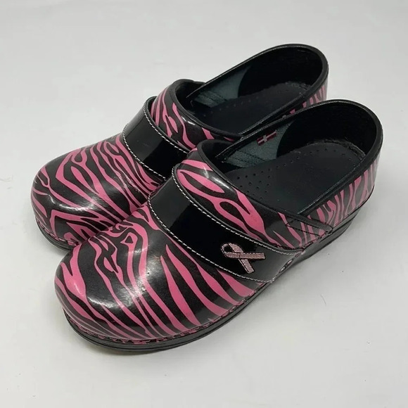 Sanita Breast Cancer Zebra pink Professional Clogs - Picture 1 of 10